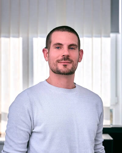 Portrait of Armin – web developer